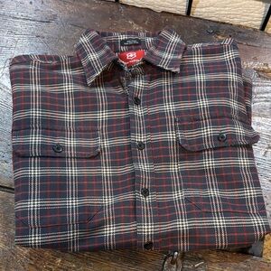 Victorinox 100% cotton flannel.